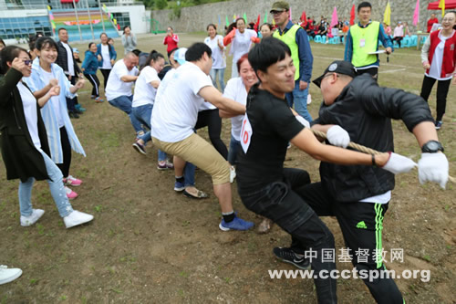 vnvj+黑龙江神学院运动会+邵珊.jpg