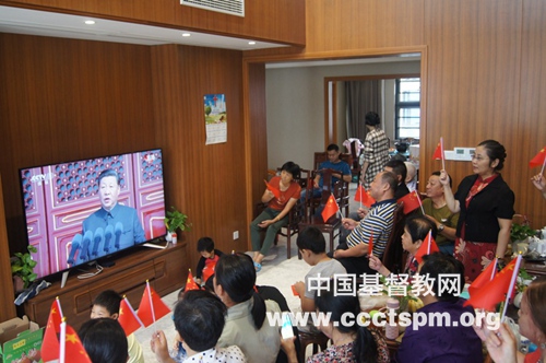 1-观礼建国70周年阅兵-孟耀摄_副本.jpg