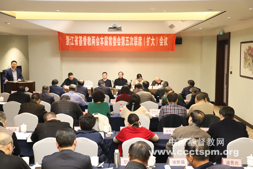 _常委会现场-李薇.jpg
