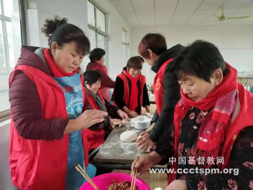_新年送温暖活动照片2.jpg