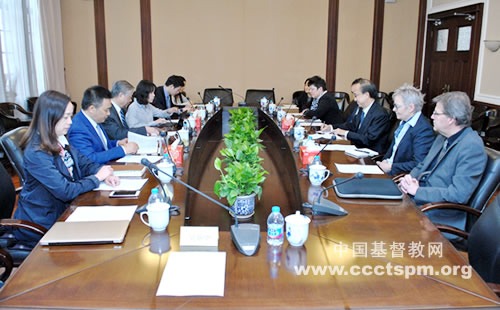 “在中国教会圣经（和合本）有足够的供应”