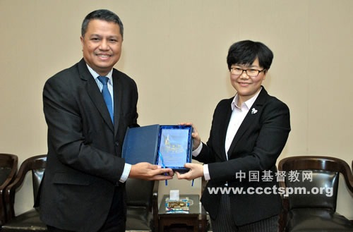 菲律宾福音派教会联会主席一行访问中国基督教两会