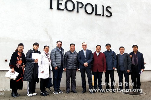 架起中外教会友谊的桥梁