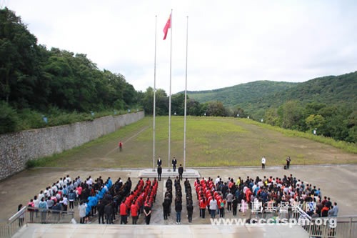 黑龙江神学院举行升国旗仪式