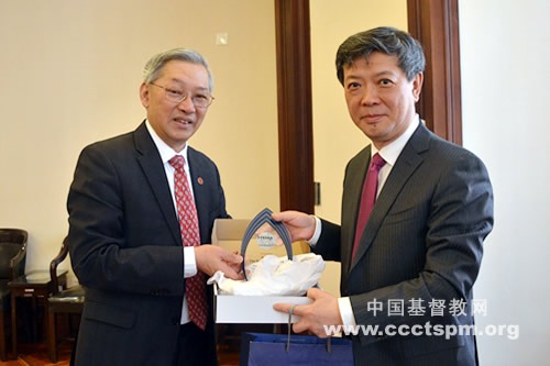 吴巍牧师接待东南亚神学教育基金会访问团一行来访