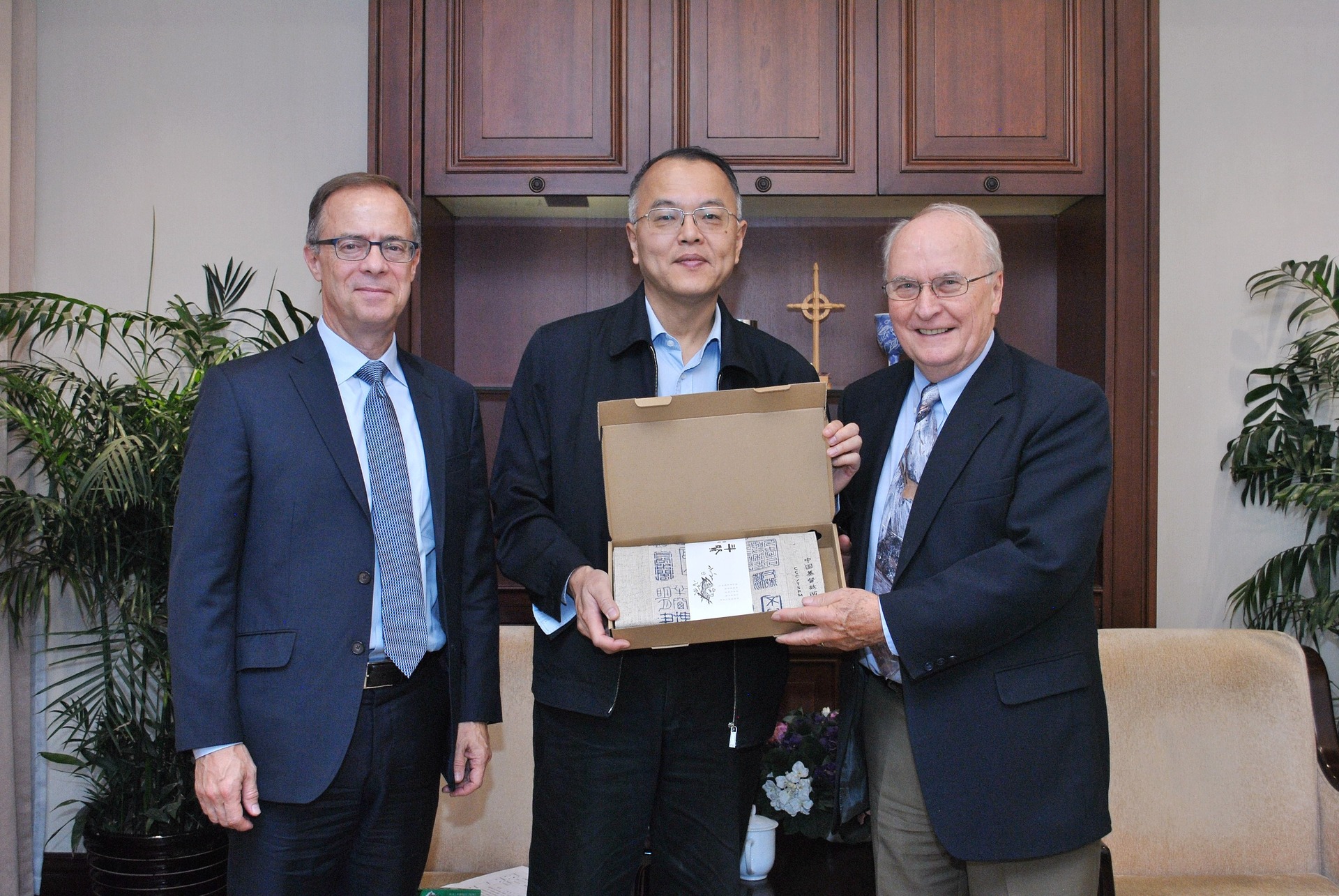 美国柳溪教会主席一行访问中国基督教两会