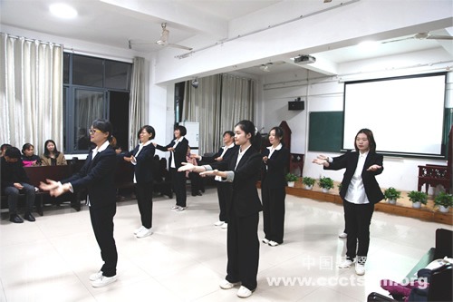江西圣经学校举行“感恩·遇见·生日晚会”