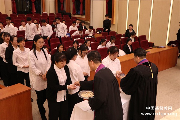 【综合】各神学院校举行受难周纪念活动