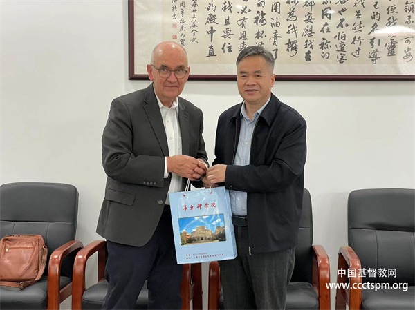 华东神学院接待东南亚神学教育基金会访问团