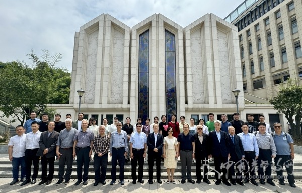 香港华人基督教联会一行访问重庆教会