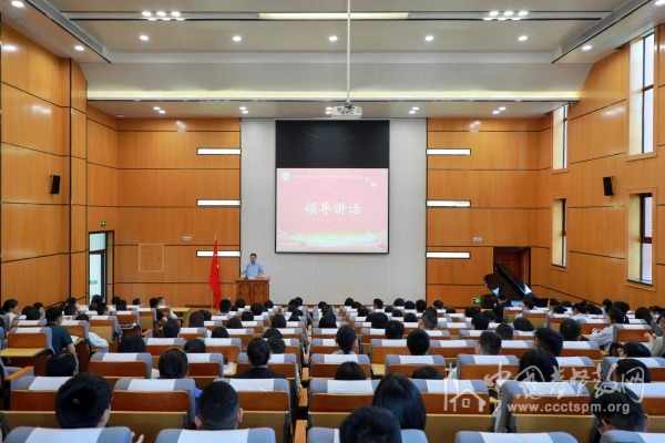 怀主爱之热忱，燃运动之激情