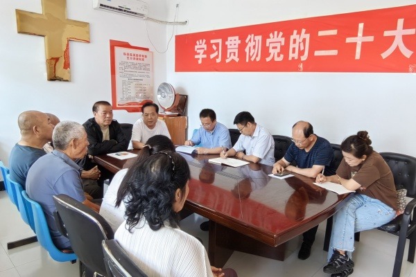 山西省基督教两会新一届班子成员深入吕梁基层教会走访调研