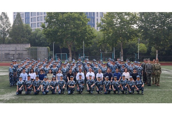 磨砺意志强信心，砥砺前行担使命