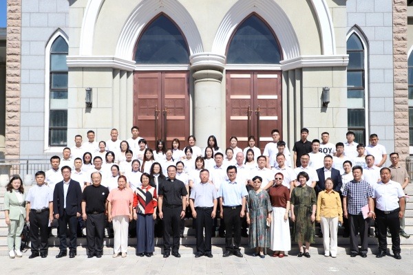 燕京神学院举行2025-2026学年开学礼拜暨开学典礼