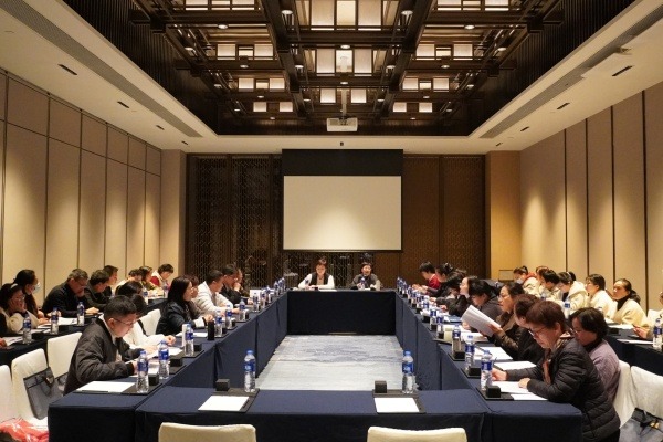 上海市基督教两会举行“学法规、守戒律、重修为、树形象”教育活动集体学习会