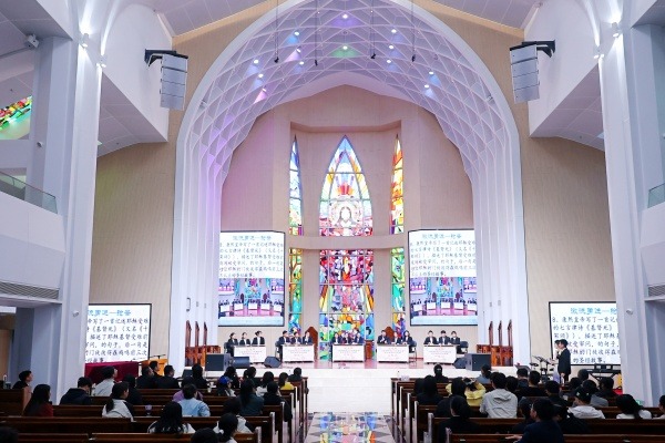 汇融本土文化 厚植神学底蕴