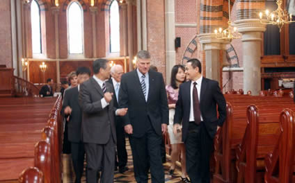 美国葛培理福音布道会代表团访问中国基督教两会