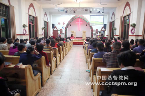 长沙市城南堂举办2013年参加中、高考学生家长心理辅导讲座