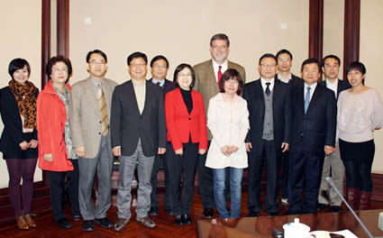 高峰会长会见美国卫斯理神学院访问团