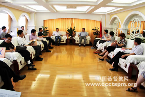 陕西省基督教两会接待省政协民宗委委员活动日一行