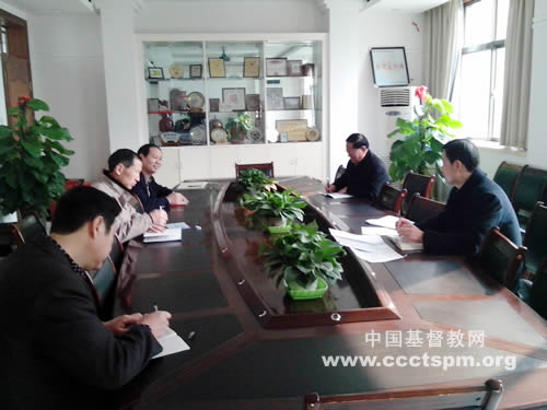 河南圣经专科学校举行专项校务会议