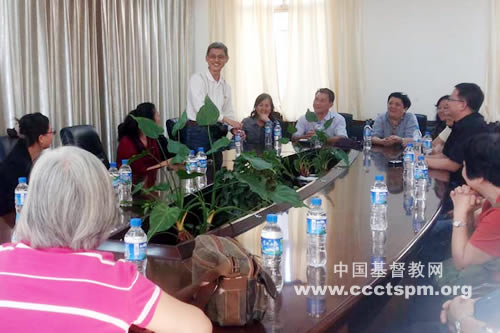 云南省基督教两会接待新加坡圣经公会访问团