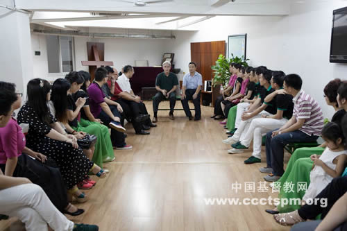 杭州市基督教崇一堂接待美国亚苏沙太平洋大学代表团来访