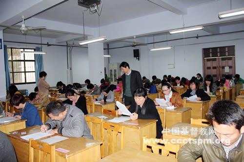 青年立志奉献身心  考题结合时代气息