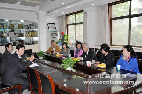 河南省基督教两会接待美国开路者国际传播协会一行