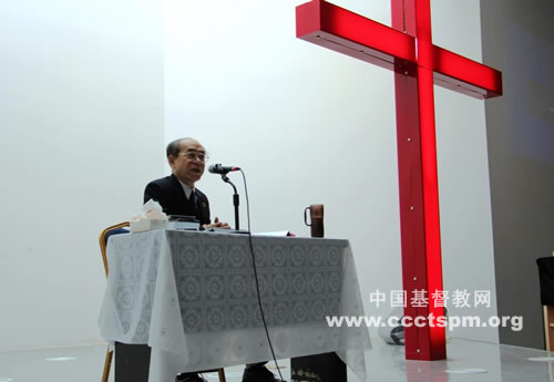 开拓视野，作更好时代工人