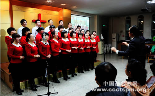 新疆乌鲁木齐市基督教协会举行迎新年圣乐感恩崇拜