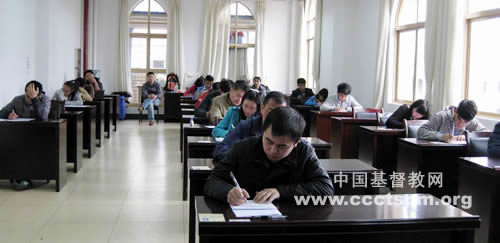 金陵协和神学院本科招生考试在昆明考点举行