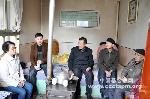 甘肃省基督教协会在临夏回族自治州教会调研并举行圣职按立