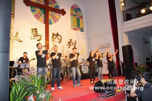 中南神学院举办2014“与你同行”音乐会