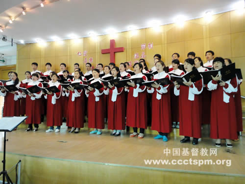 用赞美传递信心――浙江圣爱合唱团举办专场圣乐崇拜