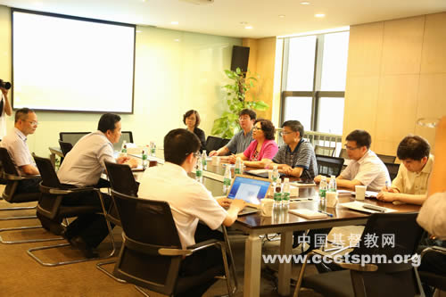 国家宗教局副局长陈宗荣一行到杭州崇一堂考察