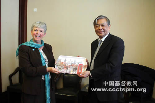 携手并进 共扬主言——英国圣经公会访问团一行访问中国基督教两会