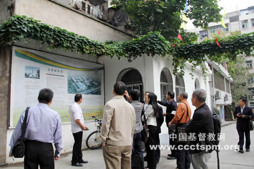 广东省民委曾晓辉副主任一行慰问中南神学院广东籍神学生