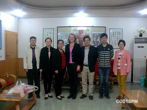 挪威自由教会友人尤宝珍牧师应邀到陕西圣经学校讲座