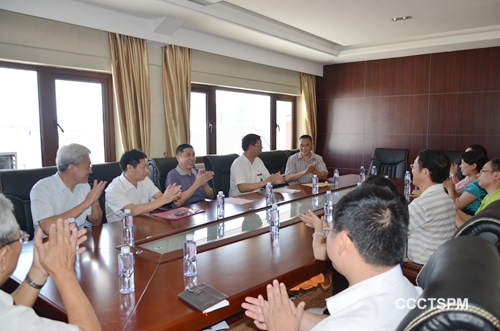 福建省民宗厅领导教师节慰问福建神学院教师