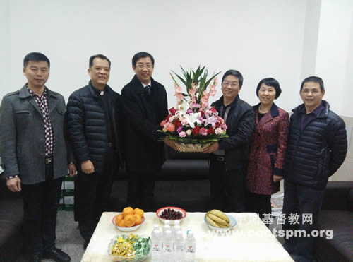 殷切的关怀  温馨的祝福