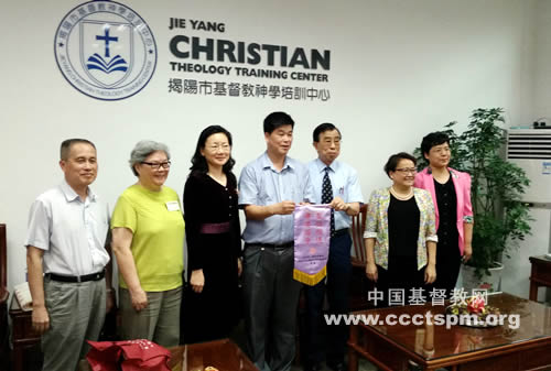 香港华人基督教联会访问广东教会