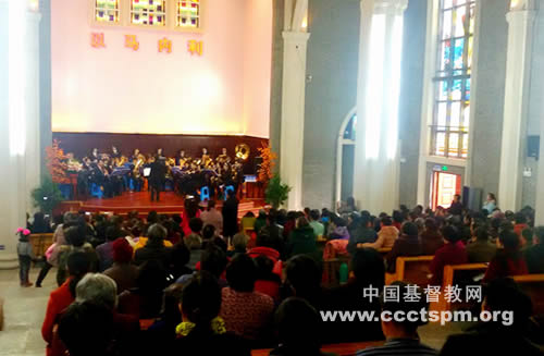 郎溪县城关教堂举行献堂典礼