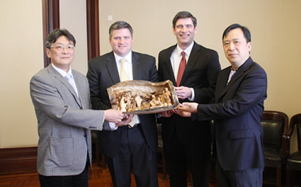 美国葛培理福音布道会副总裁葛卫理牧师一行来访