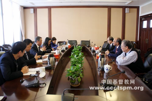 傅先伟长老会见联合圣经公会总干事一行