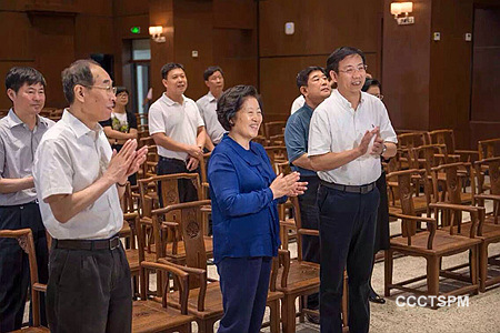 孙春兰视察福建神学院