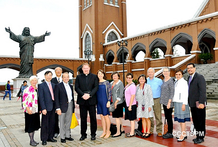 美国长老会外展基金会代表团访问江苏教会