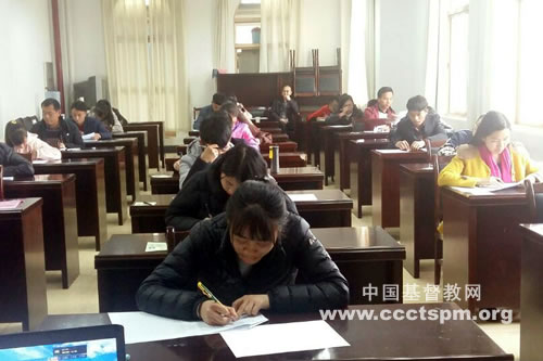 金陵协和神学院本科招生考试在昆明考点举行