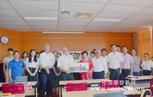 圣乐新系迎故友 密切联系促交流