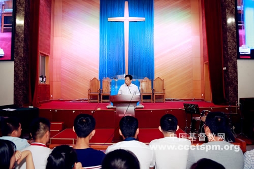 探索兴趣小组团契拓展深化神学教育